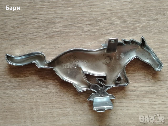 ОРИГИНАЛНА емблема за решетка на Ford Mustang от 1967г., снимка 4 - Аксесоари и консумативи - 51175084