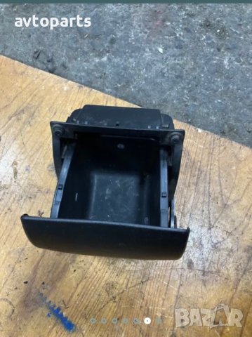 Peugeot 307 Лайсни табло,шкафчета и пепелник, снимка 6 - Части - 40376265