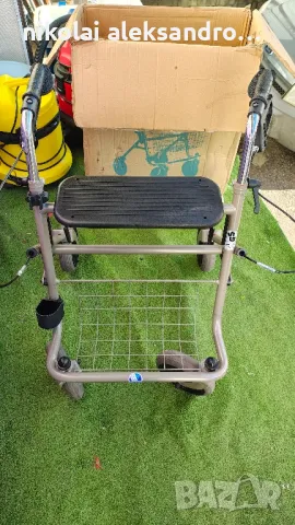 ролатор чисто нов в кашон, снимка 1