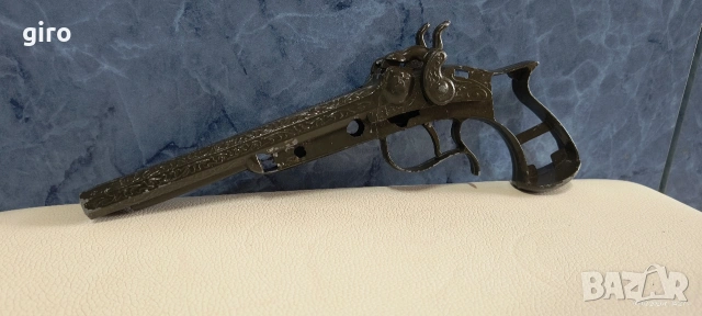 Реплика на двуцевен капсулен пистолет