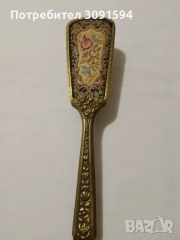  Стара аристократична хубава четка за дрехи с бродерия прекрасна бронзова изработка и хубава бродери, снимка 15 - Други ценни предмети - 48188427