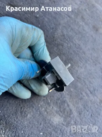 53452-02040. Щипки за преден капак щека за Тойота Аурис. 2007-2012г, снимка 4 - Аксесоари и консумативи - 49605720