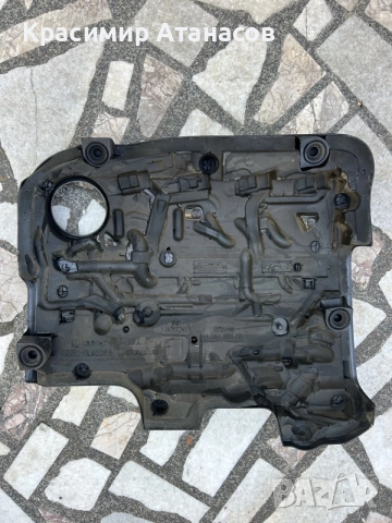 03L103925. Декоративен капак двигател за Vw Туран 1.6 TDI. 105кс. 2010-2015г, снимка 2 - Части - 55713209