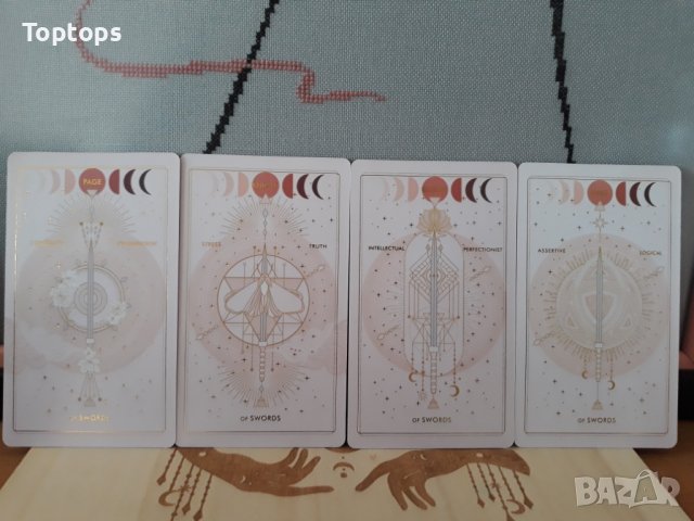 Прекрасни таро карти със златни елементи 7х12см - Destiny Tarot Deck, снимка 10 - Други - 42020216