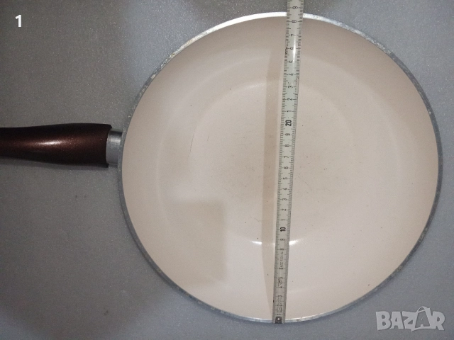 Алуминиев емайлиран тиган , снимка 3 - Съдове за готвене - 52443565