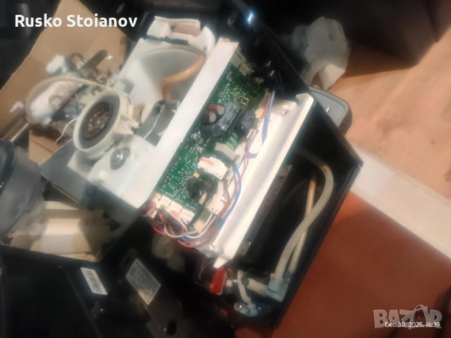 Кафе автомати KRUPS /EA8245,EA8160/ за ЧАСТИ, снимка 3 - Кафемашини - 52938143