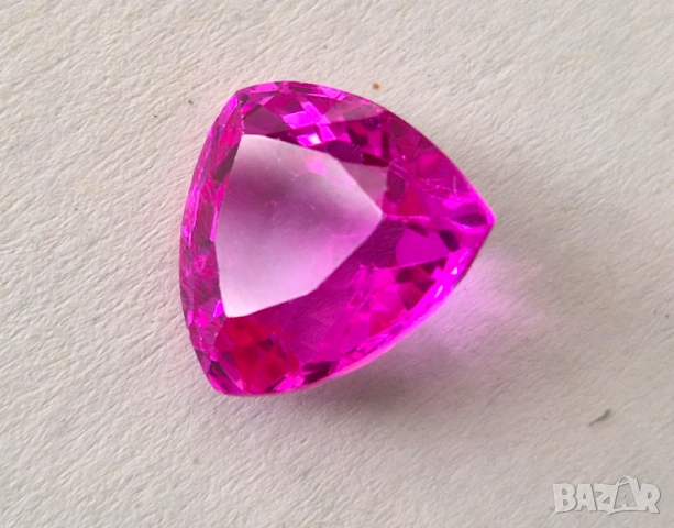 Естествен фасетиран сапфир 9.50 k. Сертификат, снимка 3 - Други - 52242918