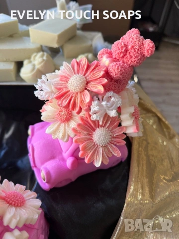 3D чанта аранжирана със сапунени цветя прекрасен подарък за 8 март, снимка 3 - Чанти - 53641454