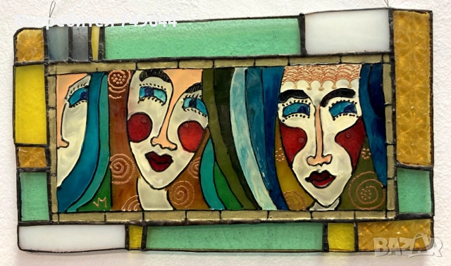 Рисувано стъкло с витражна рамка.