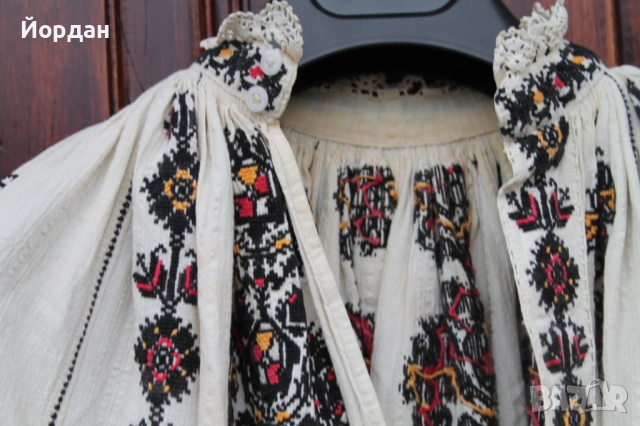 Дамска риза от народна носия, снимка 5 - Антикварни и старинни предмети - 53326309