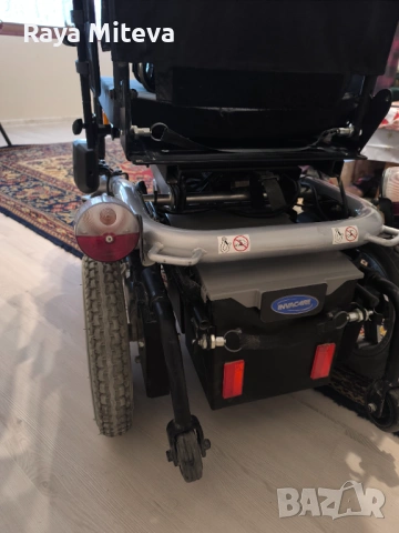Акумулаторен инвалиден стол Invacare Bora, снимка 6 - Инвалидни колички - 53129929