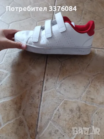 Детски маратонки Adidas , снимка 4 - Детски маратонки - 56376906