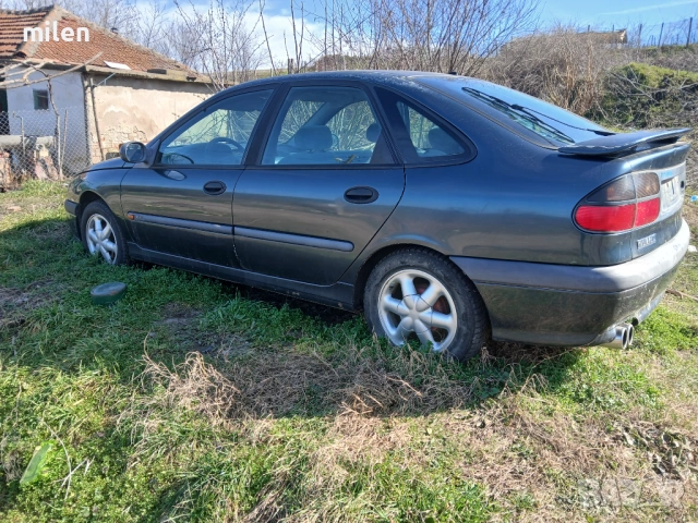 Продавам я само цяла всичко по колата работи 1.8 наи здравият мотор , снимка 3 - Автомобили и джипове - 53797440