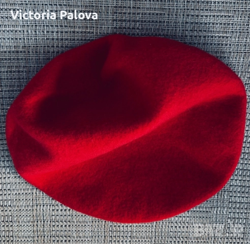 Модерна шапка- баретка Англия, снимка 3 - Шапки - 51640273