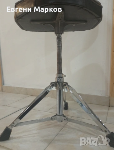 Продавам Стол за барабани , снимка 2 - Ударни инструменти - 53653136