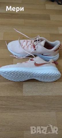 Дамски маратонки Nike, снимка 8 - Маратонки - 55888580