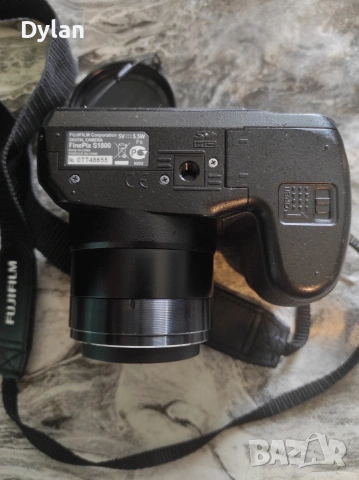 фотоапарат Fujifilm FinePix S1800, снимка 3 - Фотоапарати - 53774291