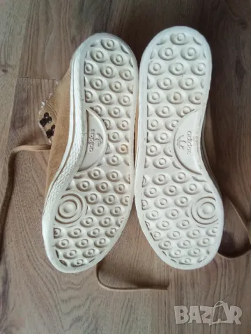 Топли зимни кецове Adidas UK 5, снимка 3 - Дамски боти - 48521708