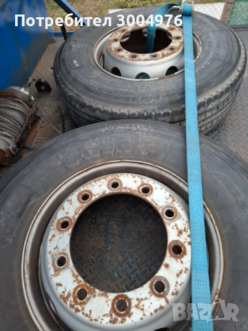 Продавам 2 бр. Гуми и джанти 315/70/22.5 за камион