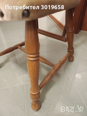 Трапезни столове