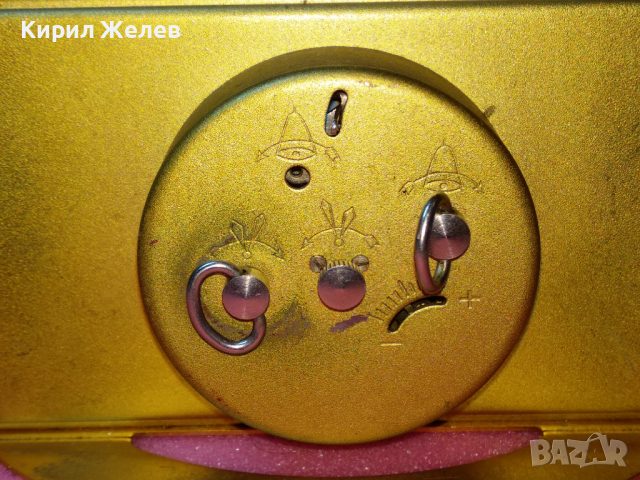 SLAVA MADE in USSR Стар РЯДЪК КОЛЕКЦИОНЕРСКИ РУСКИ БУДИЛНИК Мех. НАСТОЛЕН ЧАСОВНИК СЛАВА СССР 36435, снимка 5 - Антикварни и старинни предмети - 44538260
