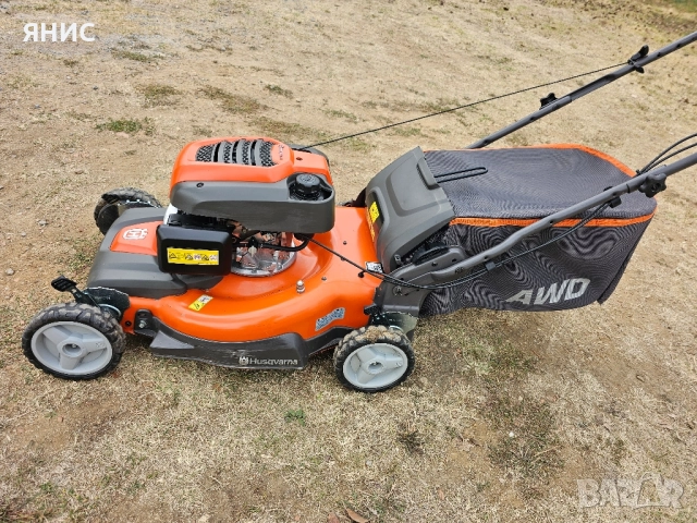 САМОХОДНА КОСАЧКА HUSQVARNA 4X4 HONDA. КАТО НОВА , снимка 8 - Градинска техника - 51840435