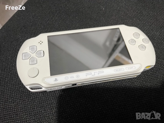 Sony PSP E1004 White, снимка 2 - PlayStation конзоли - 52414207