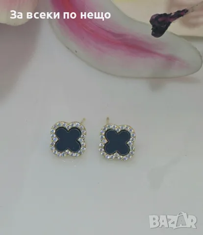 Van Cleef Дамски Обеци С Черни Детелини И Бели Камъни На Винт С Родиево Покритие В Кутия Код VL-57