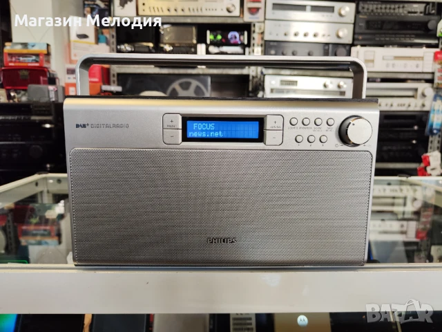 Радио Philips AE5220B/12  В отлично техническо и визуално състояние.