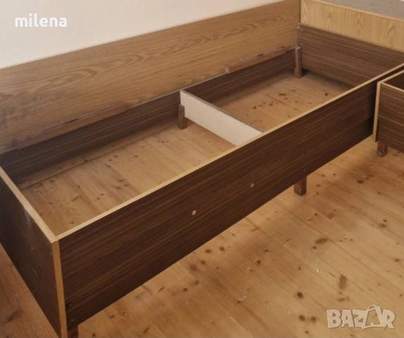 две ъглови легла с две прожини 