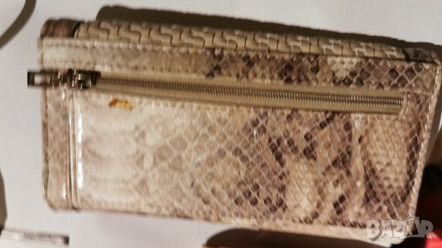 GUESS портмоне ОРИГИНАЛНО, снимка 4 - Портфейли, портмонета - 32227863