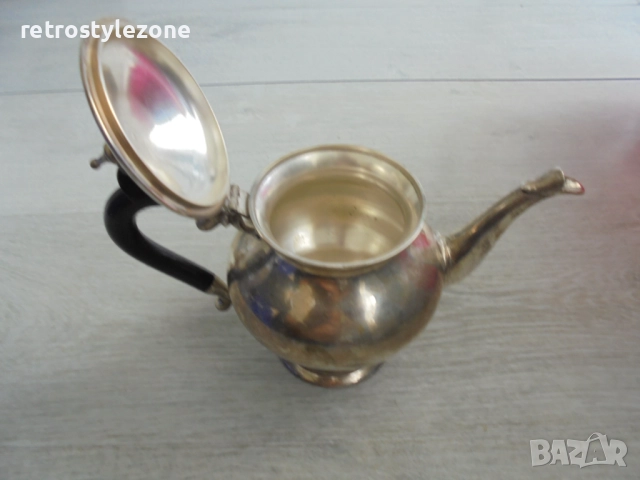 № 8217 Стар метален чайник с елегантна дръжка, снимка 2 - Други ценни предмети - 51502130