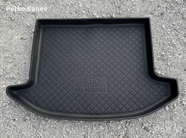 стелка за багажник kia carens 