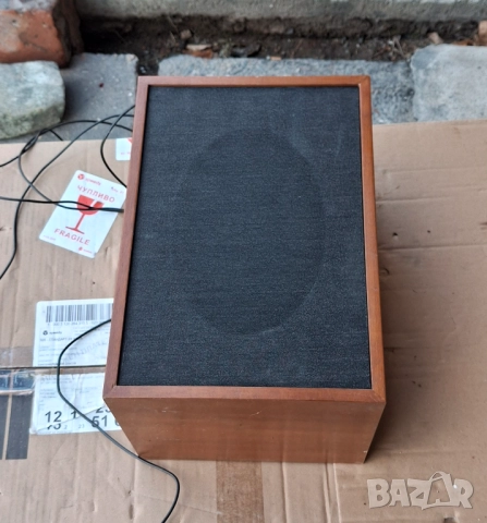 Различни модели тонколони и говорители за грамофони и други