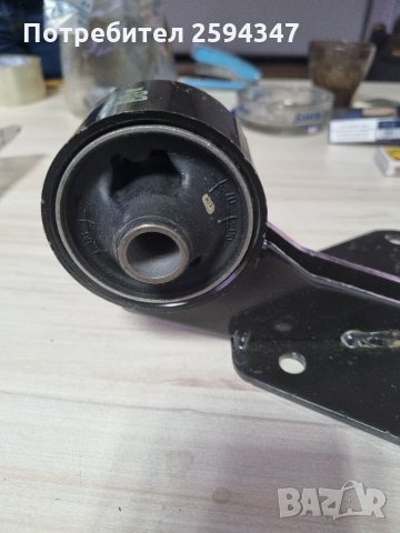 HYUNDAI H100 2.4 BENZIN 1993-2007г ТАМПОН ДВИГАТЕЛ ЗАДЕН HMC, снимка 3 - Части - 35905750