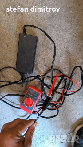 Зарядно Mobitronic за хладилни чанти , снимка 2 - Хладилни чанти - 51222017