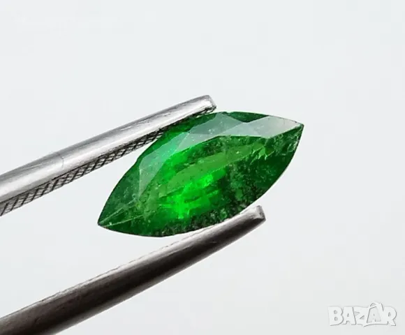Цаворит гранат в блестящо наситено зелено - 0.98кт.! Нов!, снимка 2 - Други - 49264912