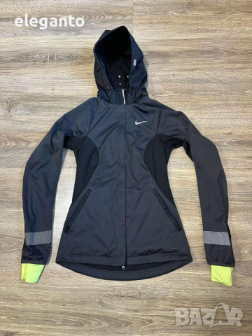 Дамсо Soft Shell Nike Training  Shield Max Dark Ash/Black Stretch , XS размер, снимка 2 - Якета - 52422496