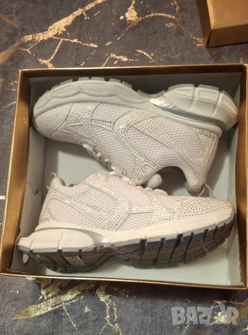 Маратонки дамски с камъни, снимка 2 - Маратонки - 53590948