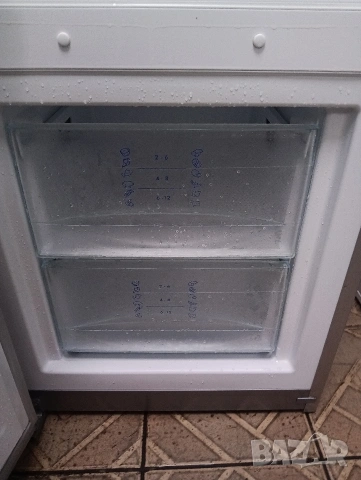Иноксов комбиниран хладилник с фризер Liebherr с 2 години гаранция!, снимка 6 - Хладилници - 53183616