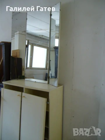 Шкаф за Спалня с Огледала, снимка 2 - Шкафове - 50509551