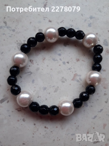 Гривни от различни камъни - ръчна изработка, снимка 16 - Гривни - 43863735