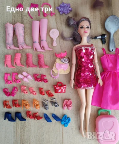 Кукла Barbie фризьорски салон, приказна коса, на къмпинг и Голям гардероб , снимка 15 - Кукли - 56084666