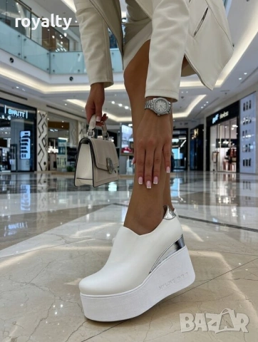 Обувки на платформа - бяла кожа и лак, снимка 3 - Дамски ежедневни обувки - 53705408
