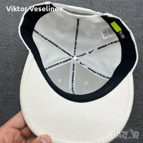 Nike Ретро Шапка С козирка Бяла Swoosh Snapback, снимка 3 - Шапки - 51040302
