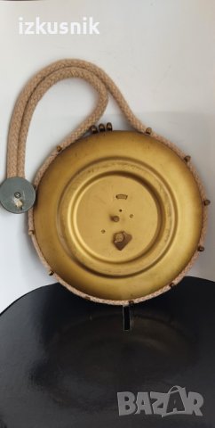 Стенен механичен часовник URGOS от 50-те години, снимка 3 - Антикварни и старинни предмети - 39590718