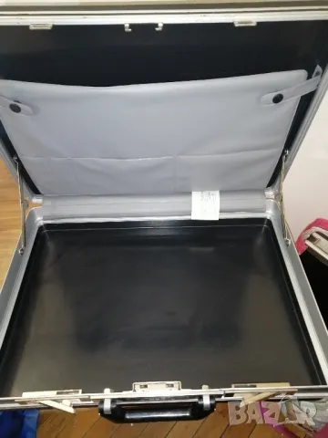 Ретро дипломатическо куфарче от поликарбонат , снимка 4 - Куфари - 49969939