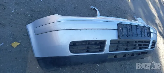 Предна броня VW Golf IV, снимка 3 - Части - 56155318
