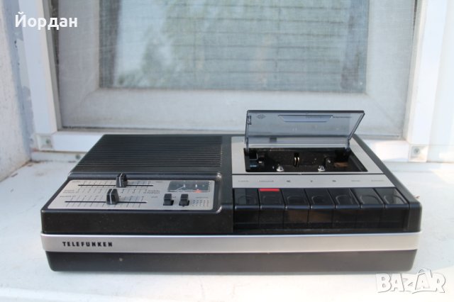 Магнетофон ''Telefunken MC 300'' 1970-1980 g., снимка 5 - Колекции - 41726950