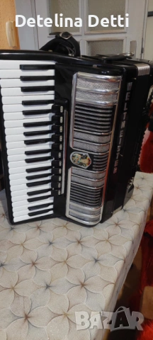 Акордеон Weltmeister S4 120баса, снимка 3 - Акордеони - 53613777